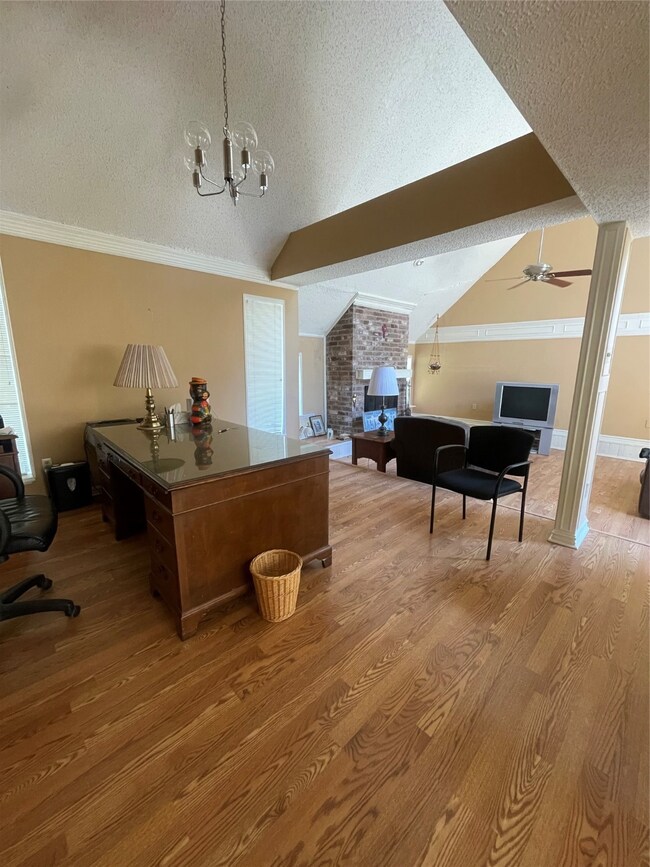 5047 Spruce Forest Dr, Houston, TX 77091 - photo 3