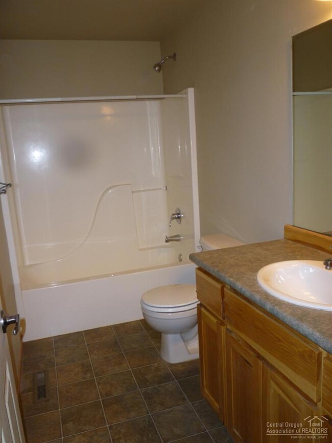 unlisted-address, Bend, OR 97702 - photo 7