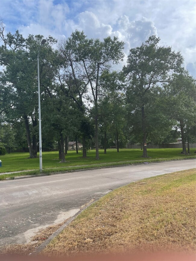 0 Samrose Dr, Houston, TX 77091 - photo 2