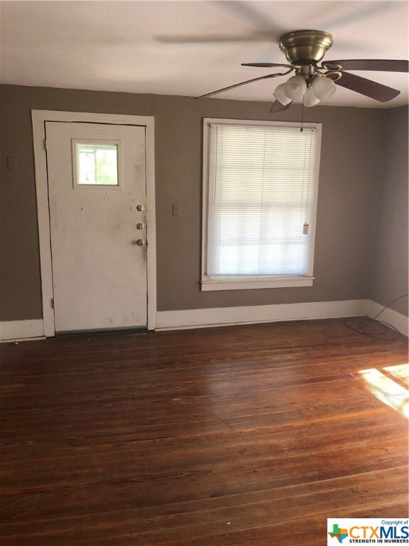 1206 W Martin Luther King Dr, San Marcos, TX 78666 - photo 2