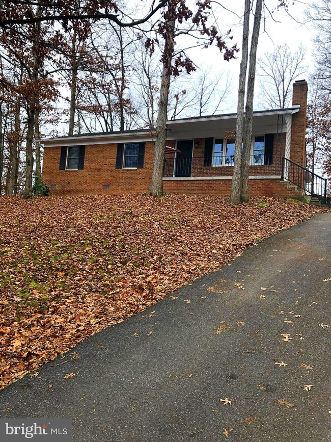 113 Lakewood Dr, Stephens City, VA 22655 - photo 2