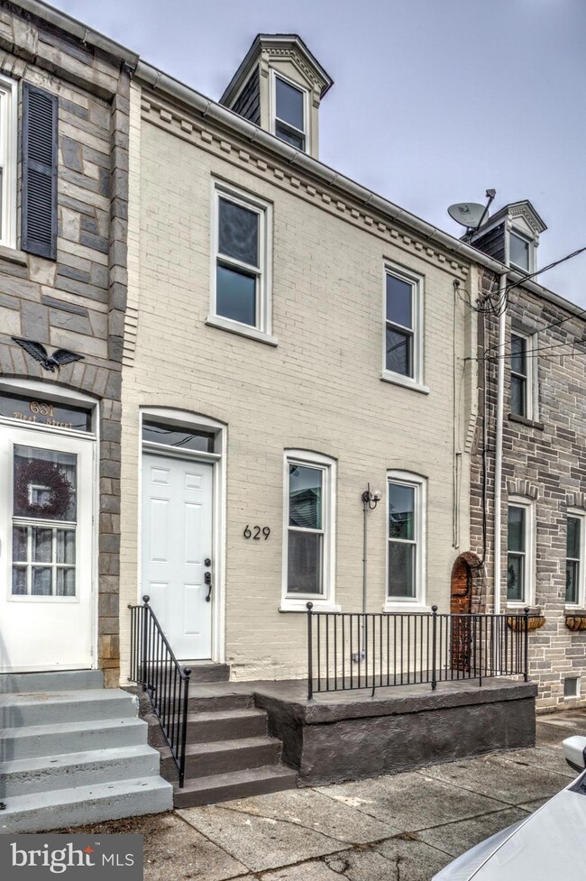 629 1st St, Lancaster, PA 17603 - photo 4