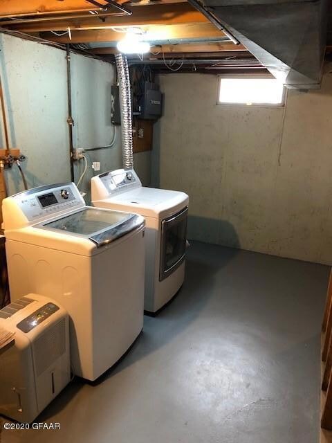 1711 S 17th St, Grand Forks, ND 58201 - photo 7