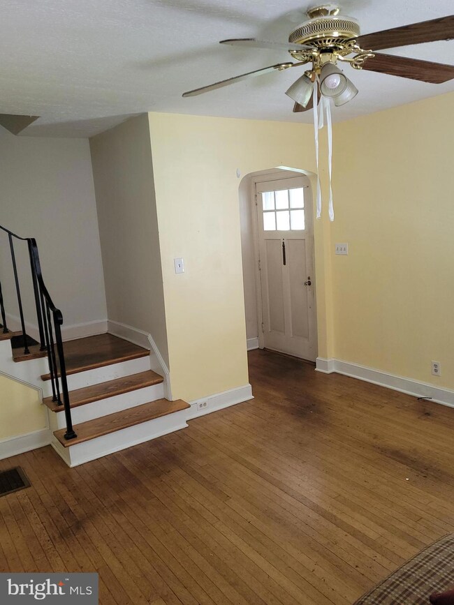 331 S Washington St unit A, Berkeley Springs, WV 25411 - photo 6