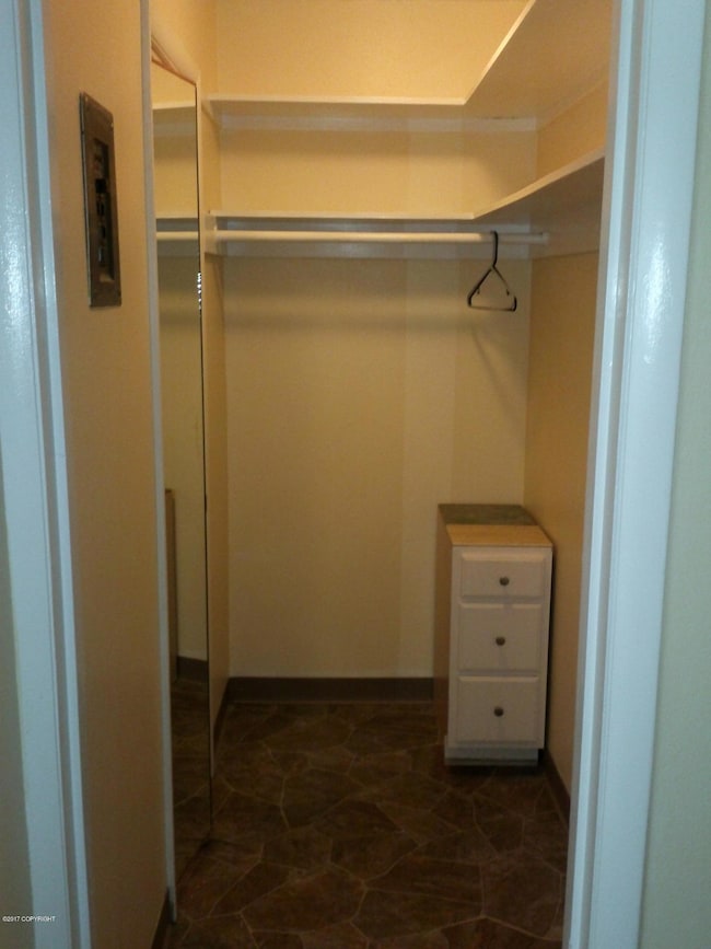 Look at this closet space--WOW