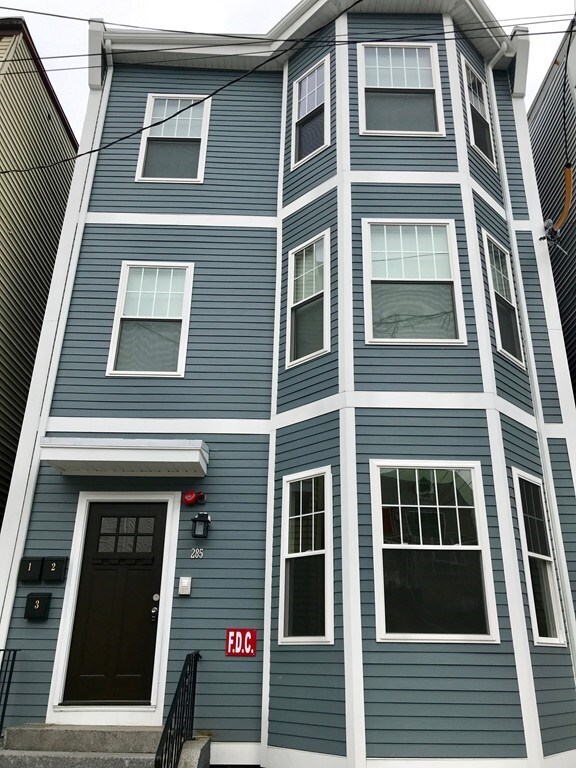 285 Princeton St unit 1, Boston, MA 02128 - photo 2