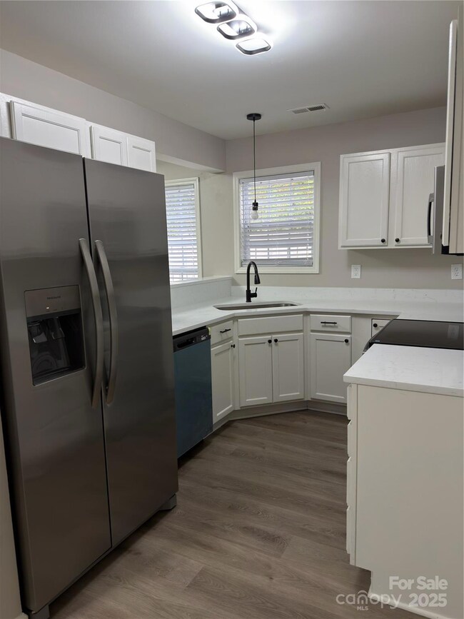 2617 Meadow Knoll Dr unit 2617, Charlotte, NC 28269 - photo 3