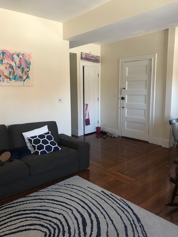 31 Linden Place unit 3, Brookline, MA 02445 - photo 3