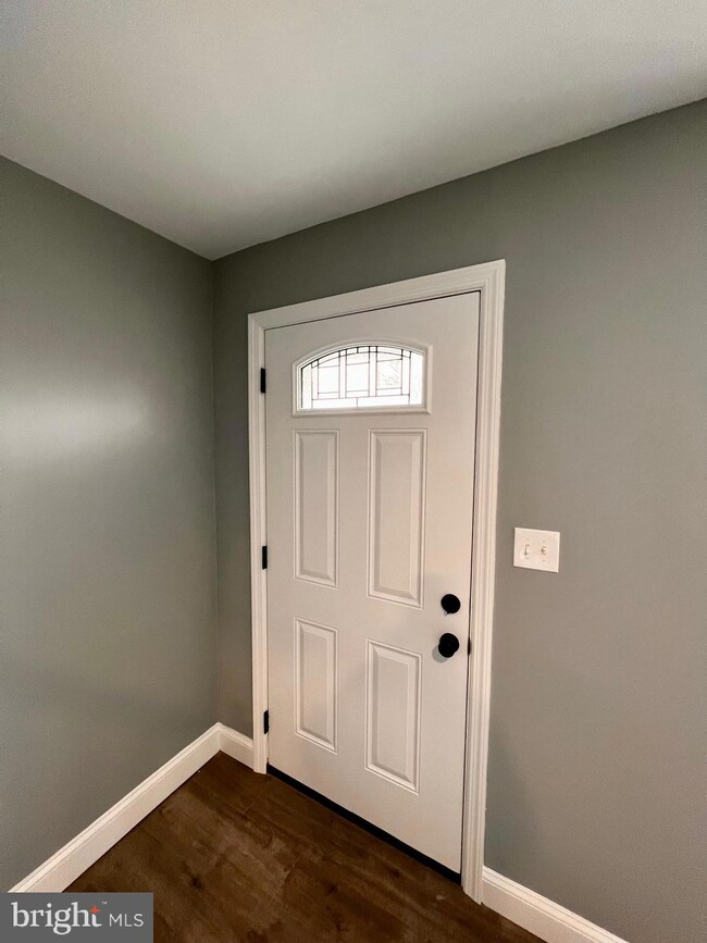 3607 W Mulberry St, Baltimore, MD 21229 - photo 6