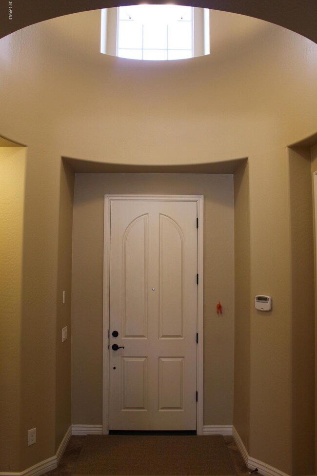 04 Foyer