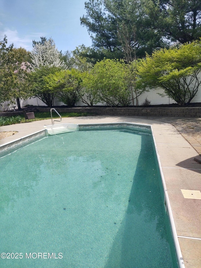 17 Crater Lake Rd, Howell, NJ 07731 - photo 7