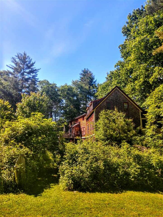 105 Clough Pond Rd, Canterbury, NH 03224 - photo 5