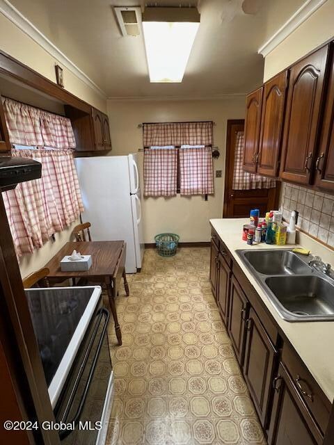 16 Puritan Dr, Schenectady, NY 12306 - photo 7