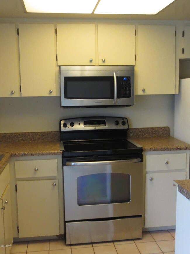 2596 Tulane Ave unit 2, Daytona Beach, FL 32118 - photo 6