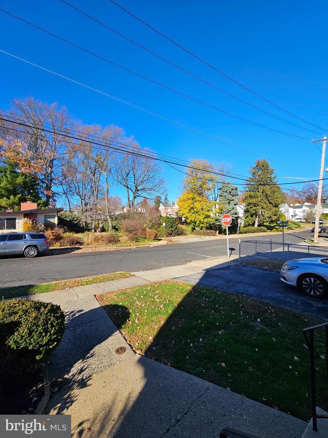 236 Berkley Ave, Lansdowne, PA 19050 - photo 2