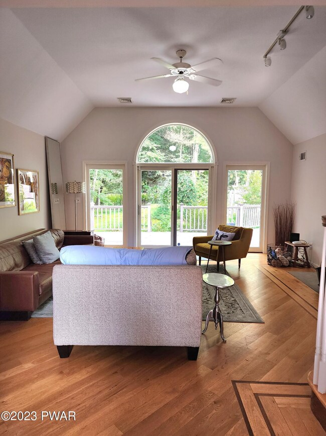 103 Millcreek Ct, Milford, PA 18337 - photo 7