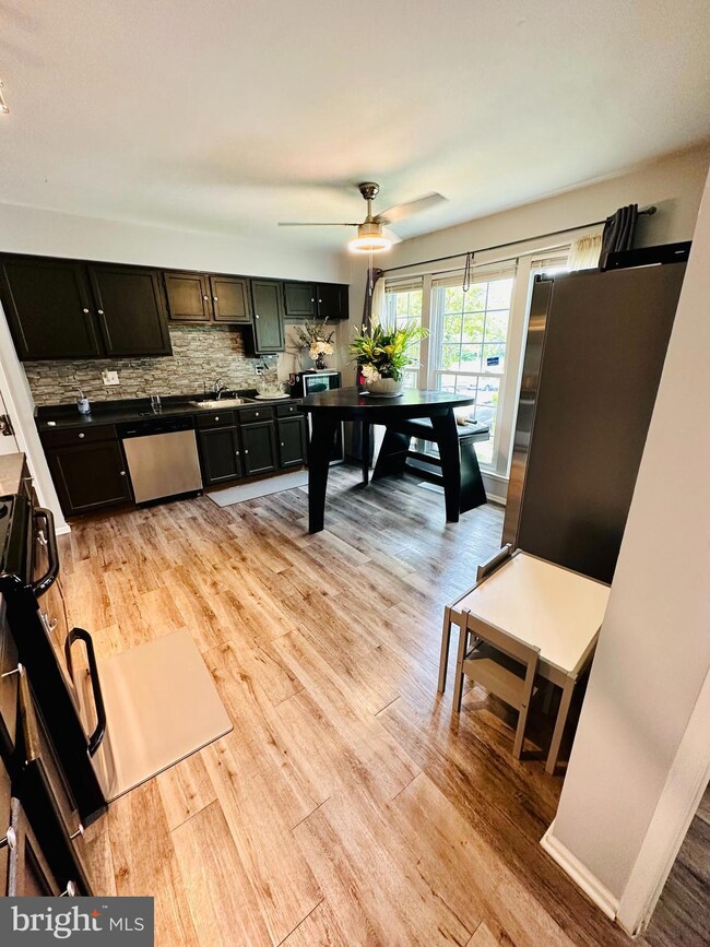 307 Meadow Way, Hyattsville, MD 20785 - photo 7