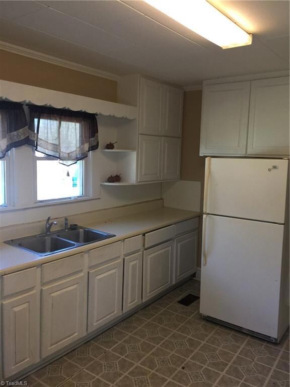 528 Columbia Ave, Ramseur, NC 27316 - photo 4