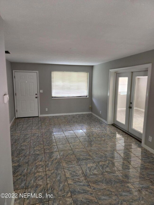 6730 Cotton Tail Ln, Jacksonville, FL 32210 - photo 5