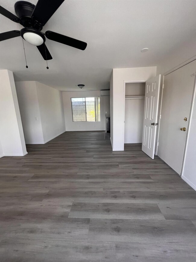 1932 West Dr unit E, Vista, CA 92083 - photo 2