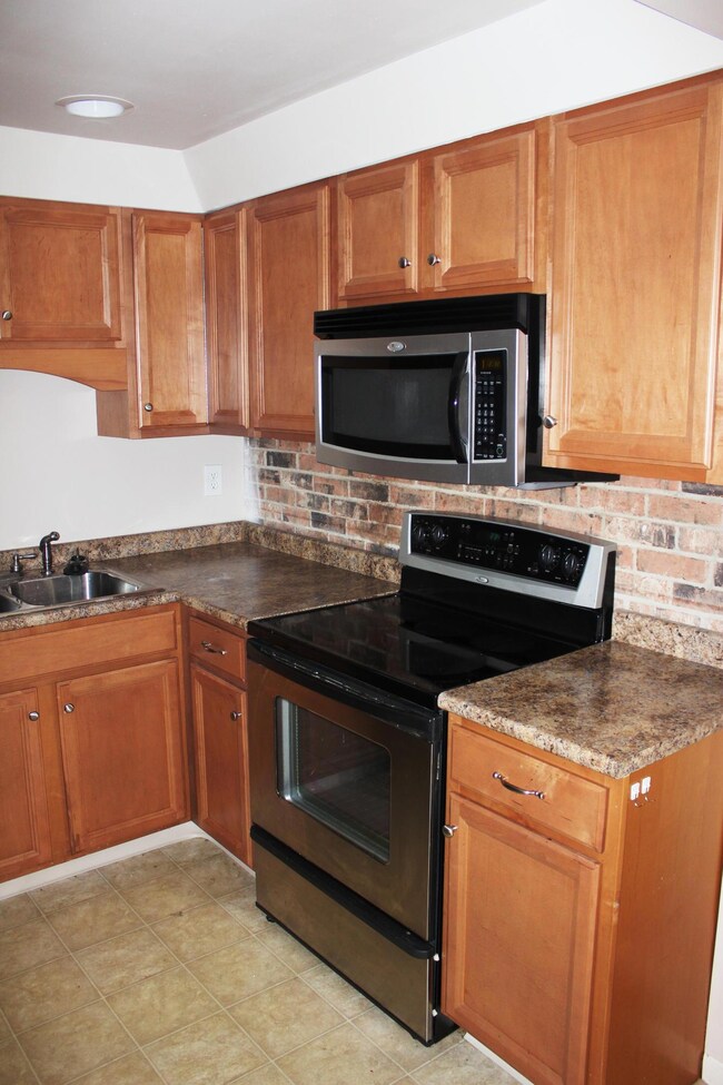 3600 Reed Rd unit 11, Columbus, OH 43220 - photo 6