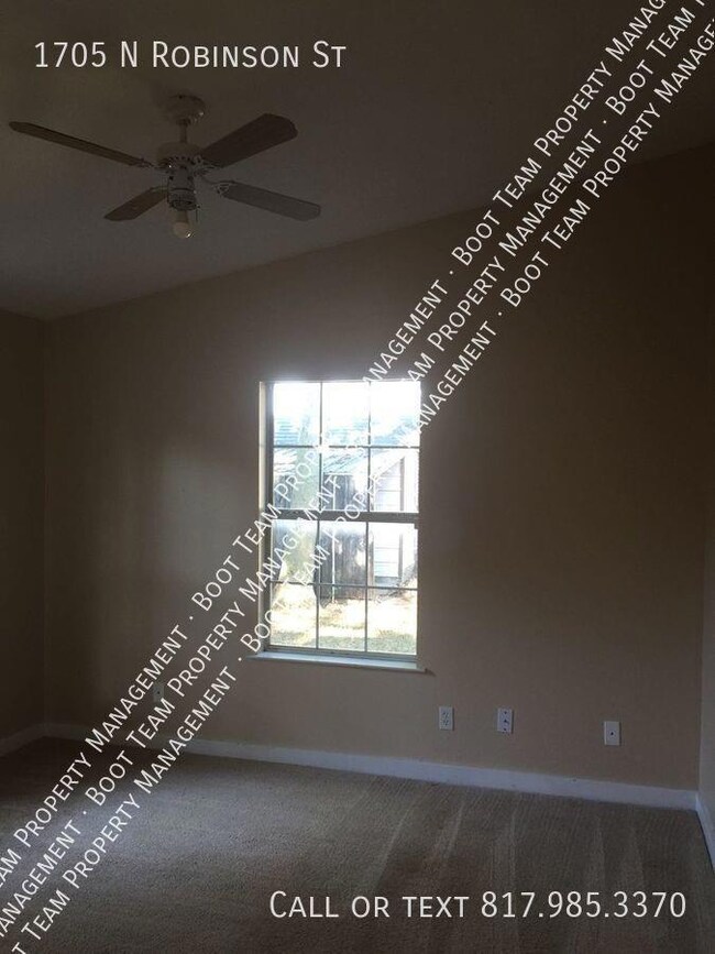 1705 N Robinson St, Cleburne, TX 76031 - photo 7