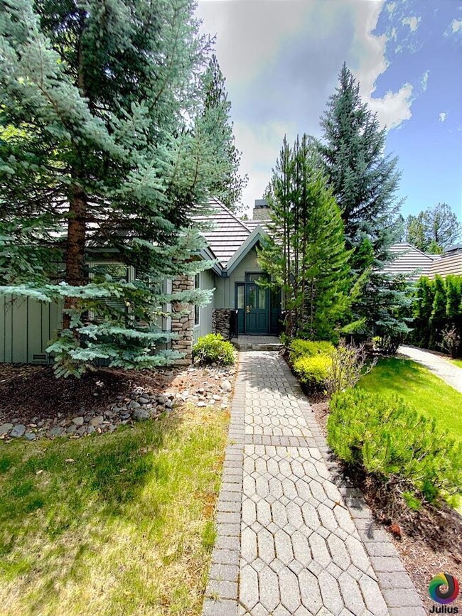 56950 Peppermill Cir unit 1-A, Sunriver, OR 97707 - photo 2