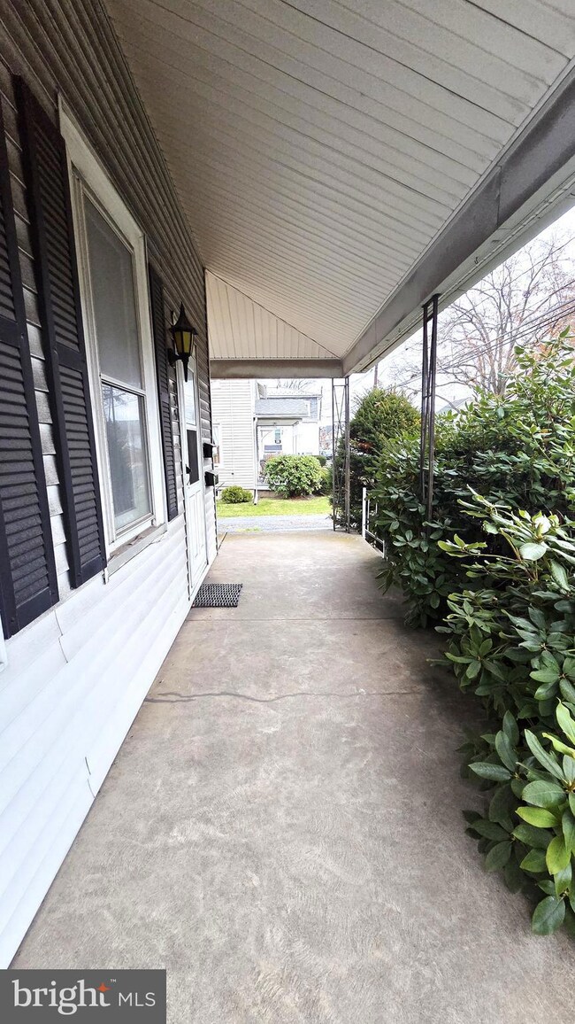 735 W Broad St unit A, Quakertown, PA 18951 - photo 4