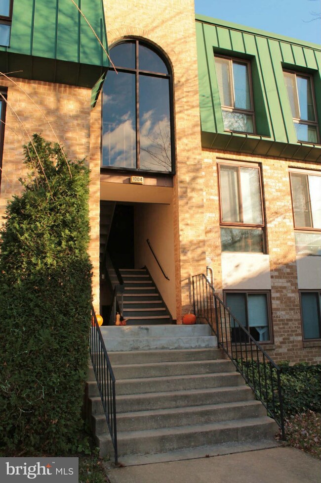 1004 Brinker Dr unit 302, Hagerstown, MD 21740 - photo 2