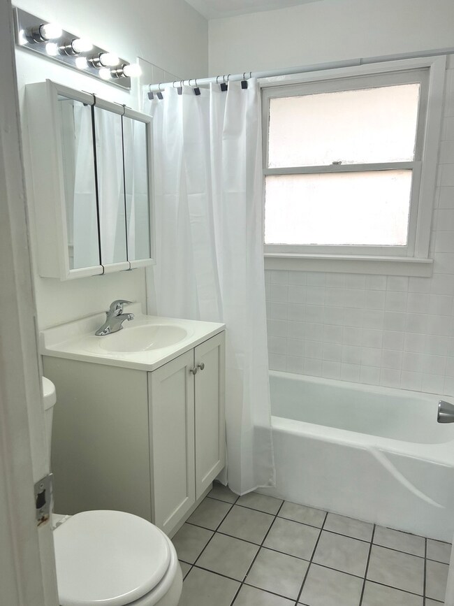 19030 Loretto Ln, Country Club Hills, IL 60478 - photo 3