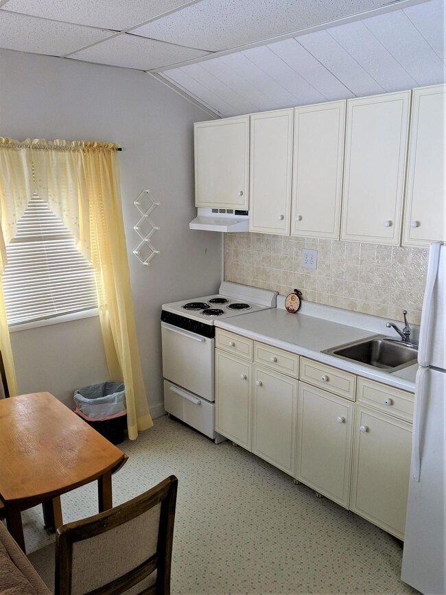 Unit 3 kitchen