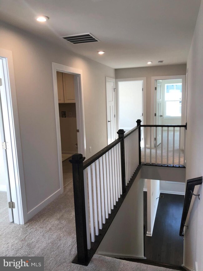 1242 Anderlea Dr, Romansville, PA 19320 - photo 4