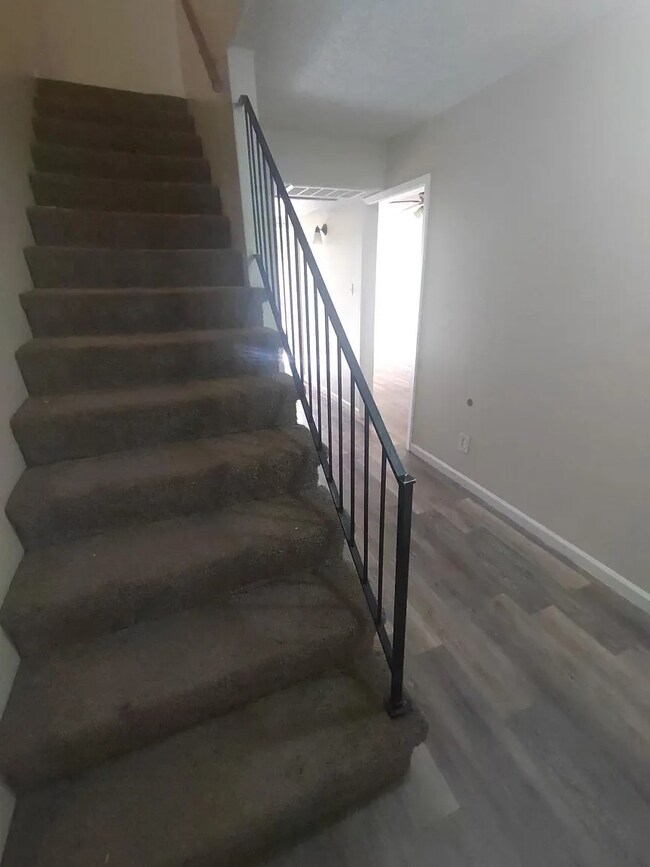 7816 Romney Rd unit 3, Fort Worth, TX 76134 - photo 3