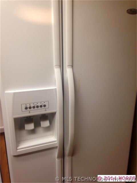 Refrigerator stays
