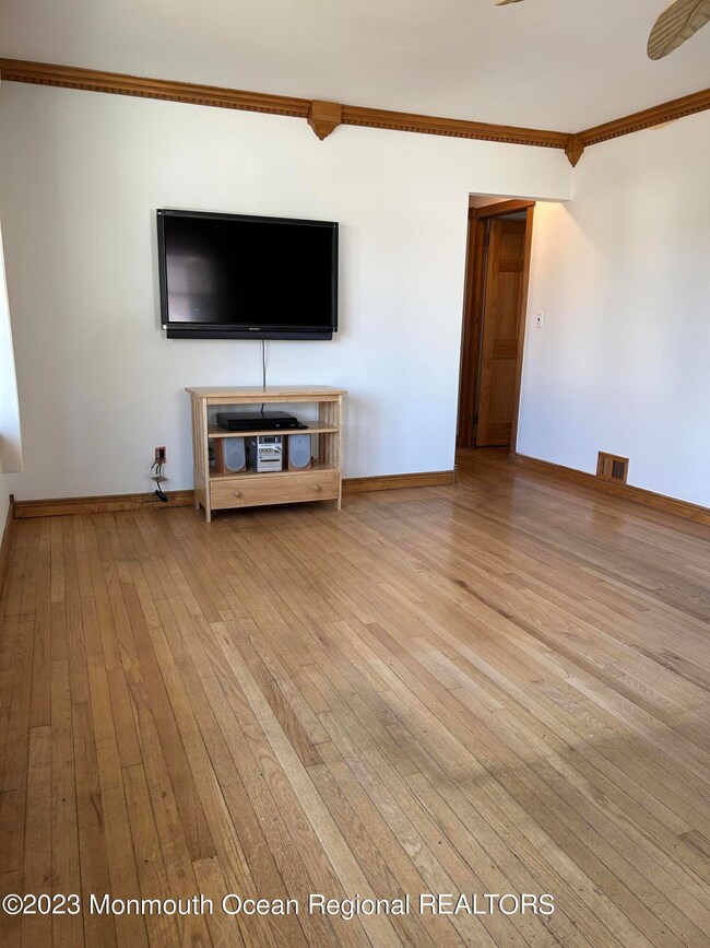 20 Stempler Ct, Holmdel, NJ 07733 - photo 6