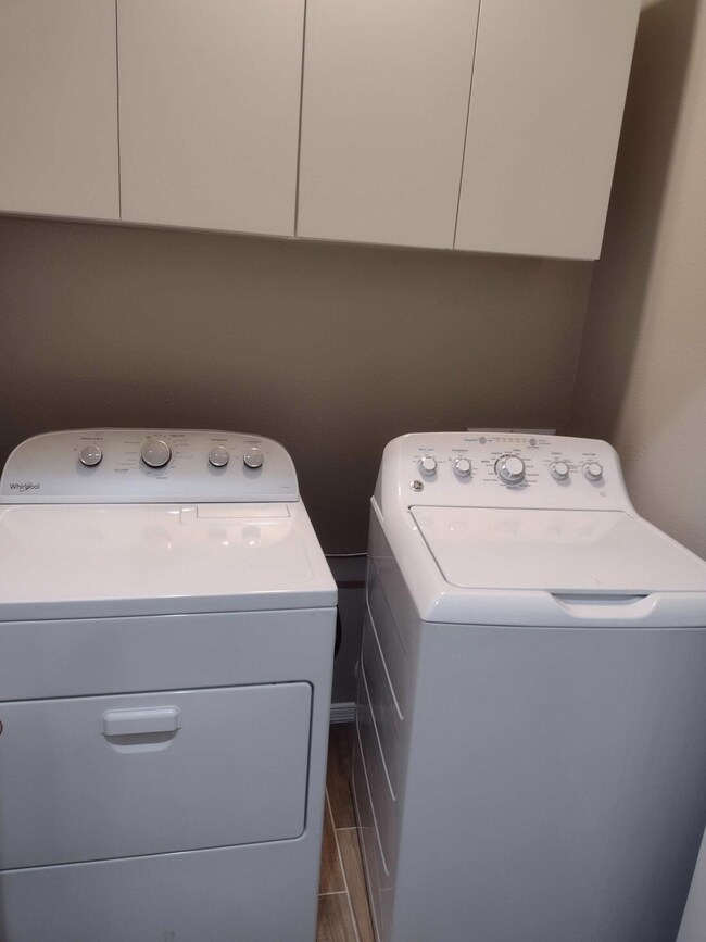 400 Lomaland Dr, El Paso, TX 79907 - photo 7