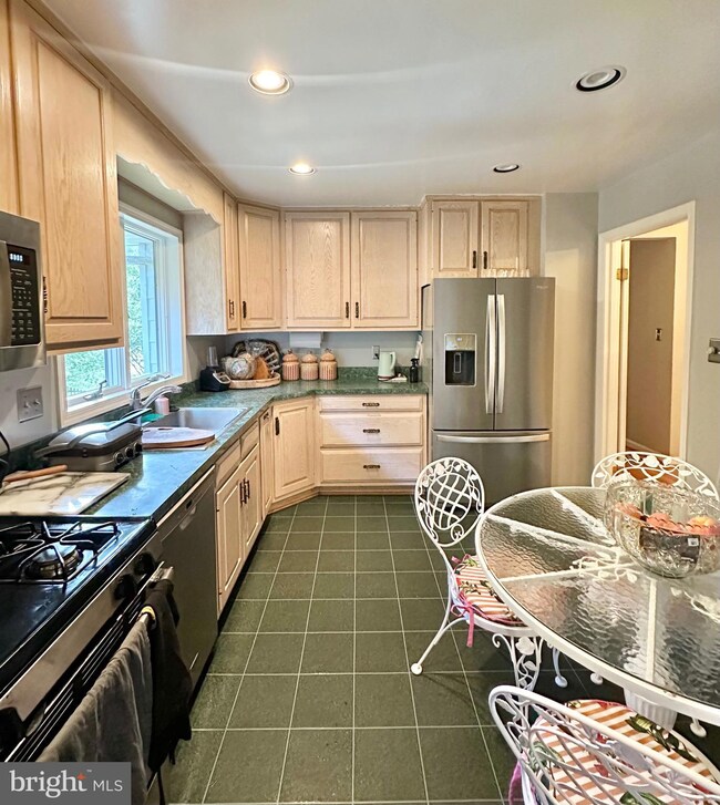 7405 Range Rd, Alexandria, VA 22306 - photo 7