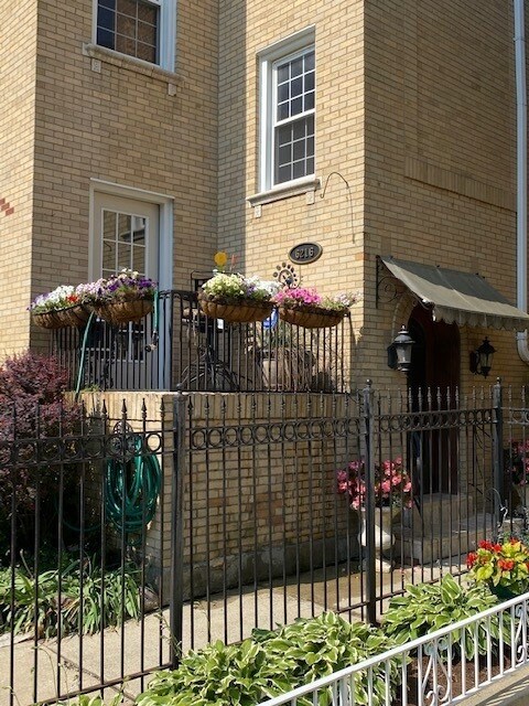 6216 N Richmond St, Chicago, IL 60659 - photo 4