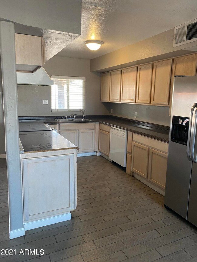 217 W Orchid Ln, Chandler, AZ 85225 - photo 4