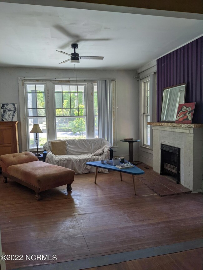 1406 Gold St (16)