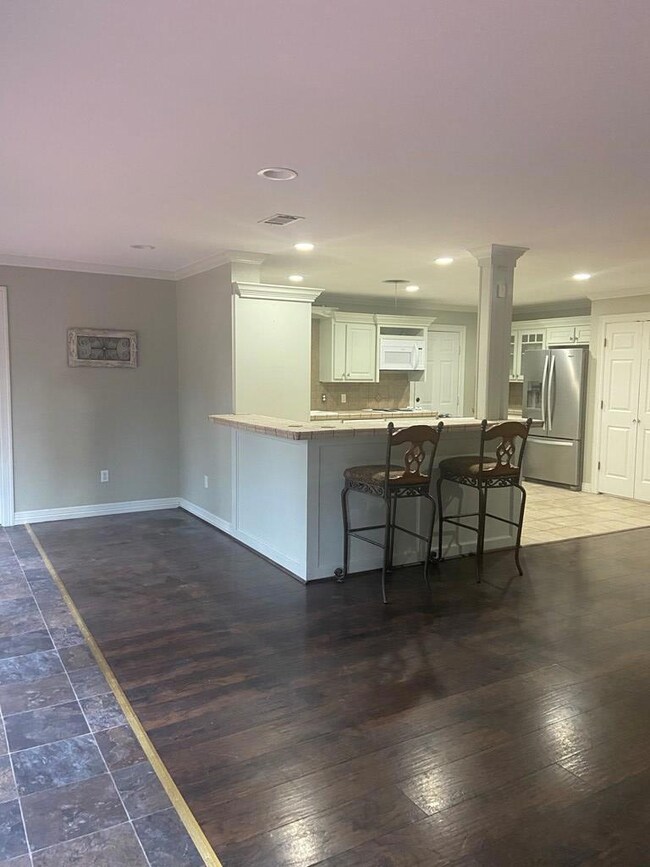 2408 Marguerite St, Bay City, TX 77414 - photo 3