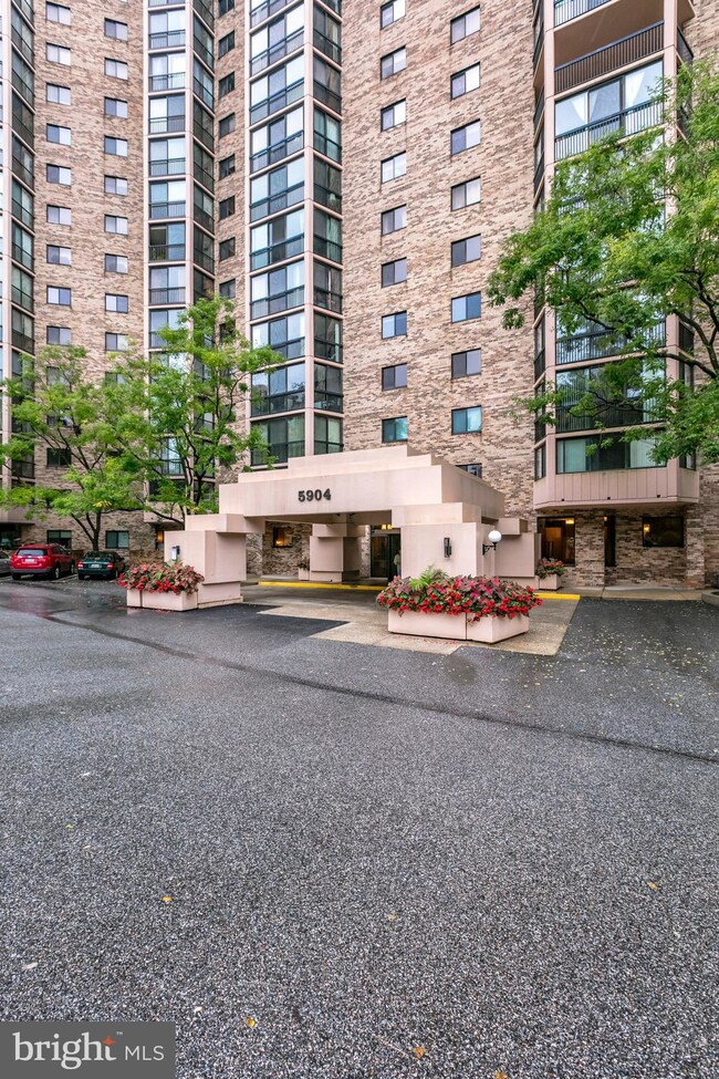 Montebello unit 111, Alexandria, VA 22303 - photo 6