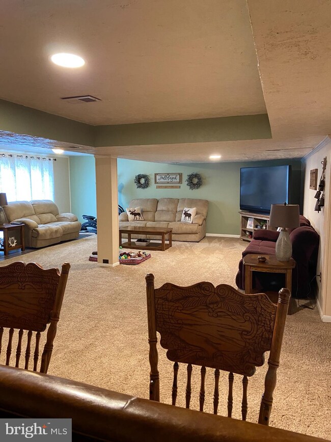 unlisted-address, Woodbridge, VA 22193 - photo 7