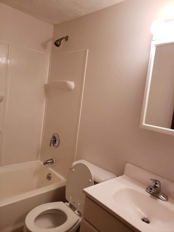 53 N Billerica Rd unit 8, Lowell, MA 01852 - photo 7