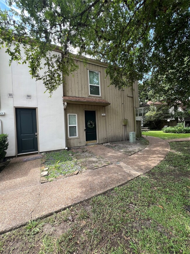 2100 Tanglewilde St unit 455, Houston, TX 77063 - photo 3