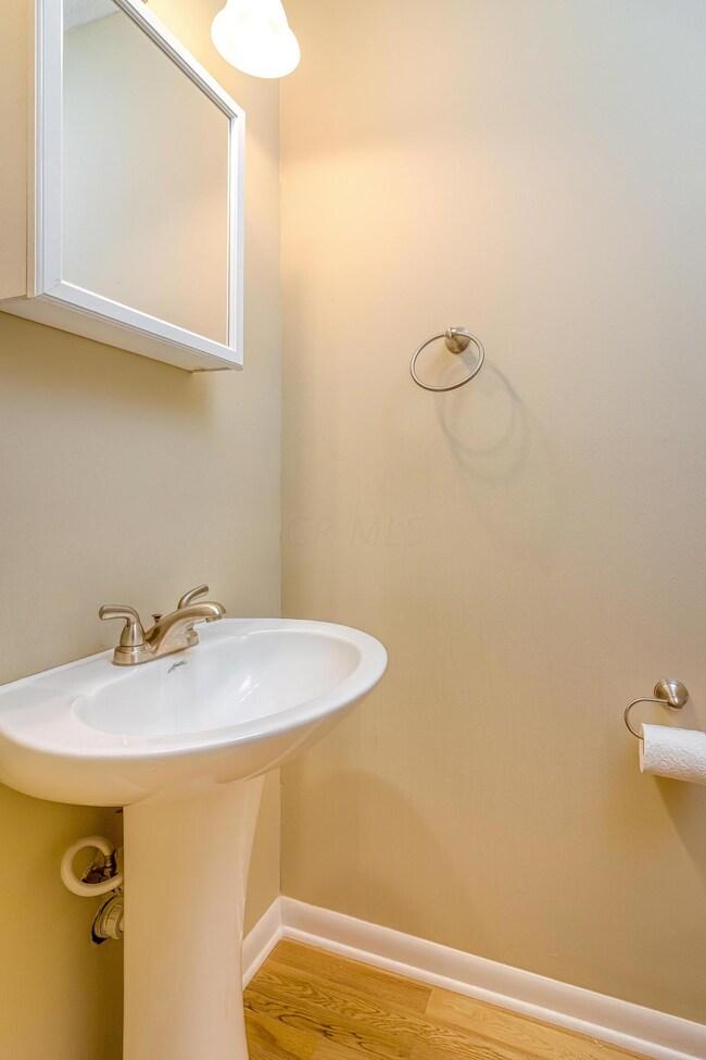 07 - 3066 Dorris Avenue-7.jpg