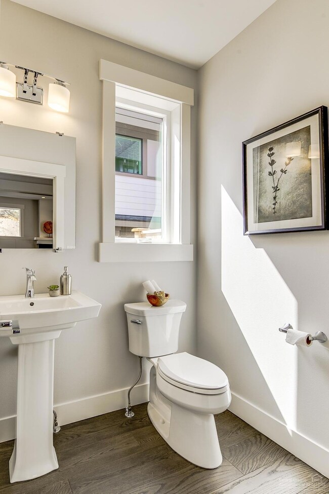 2323 NW Awbrey Ct, Bend, OR 97703 - photo 4