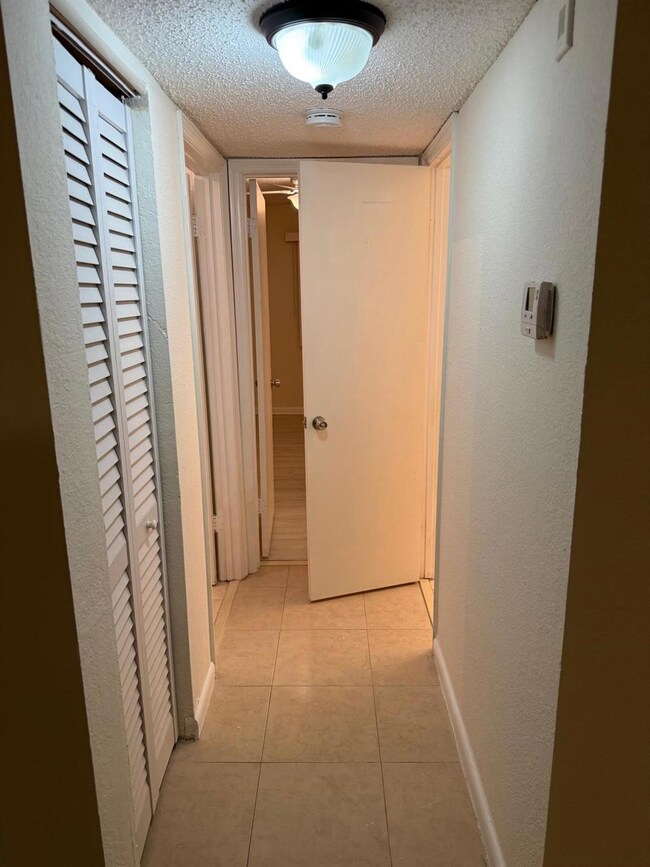 12430 Vista Isles Dr unit 1318, Plantation, FL 33325 - photo 4