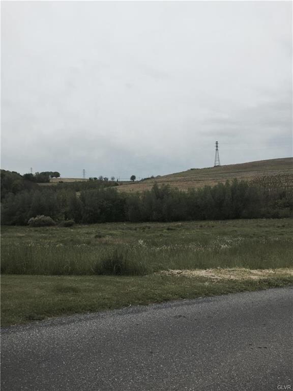 553 W High St, Nazareth, PA 18064 - photo 2