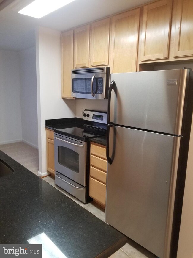 15619 Horseshoe Ln unit 619, Woodbridge, VA 22191 - photo 7